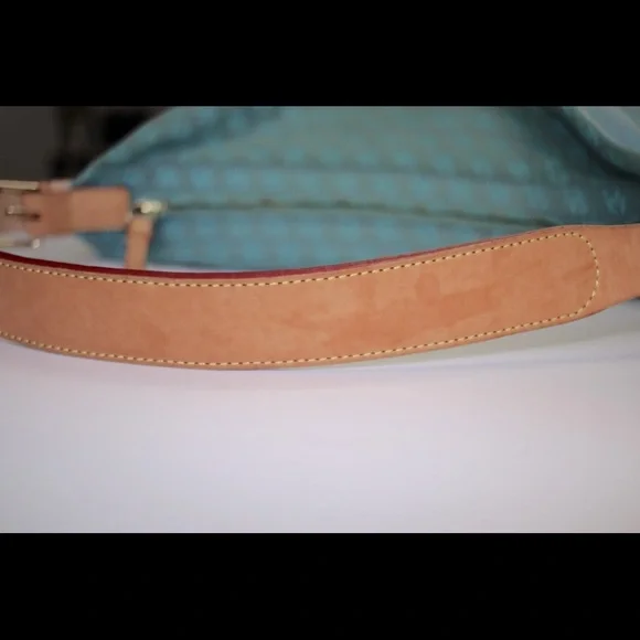 Dooney & Bourke canvas Purse - Picture 5 of 8